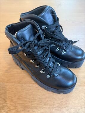 Isabel Marant Black Lace-Up Platform Ankle Bootie